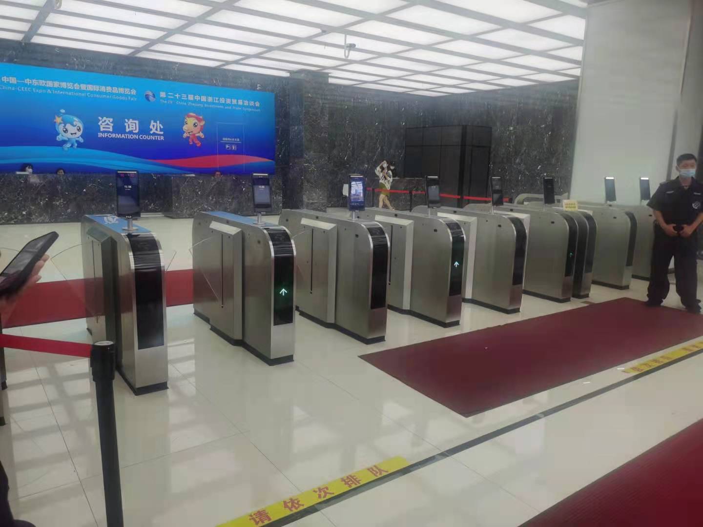 擺閘,三輥閘,速通閘,旋轉(zhuǎn)閘,平移閘,一字閘,人臉識別，