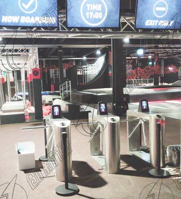 擺閘,三輥閘,速通閘,旋轉(zhuǎn)閘,平移閘,一字閘,人臉識別，