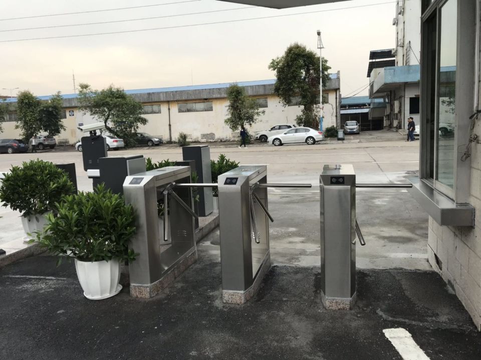 擺閘,三輥閘,速通閘,旋轉(zhuǎn)閘,平移閘,一字閘,人臉識(shí)別，