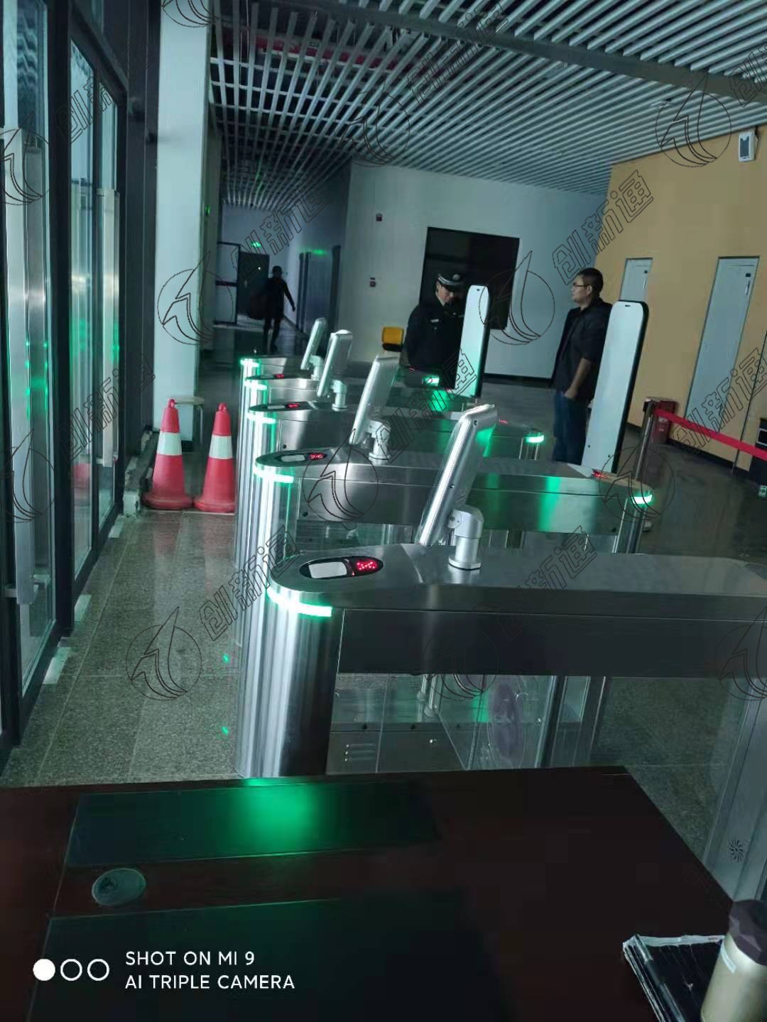 擺閘,三輥閘,速通閘,旋轉(zhuǎn)閘,平移閘,一字閘,人臉識(shí)別，